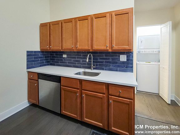 4th image of 2049 N Hoyne Ave #1