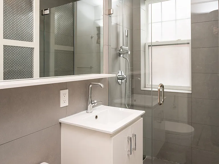 17 Forest St #4 — Photo 2