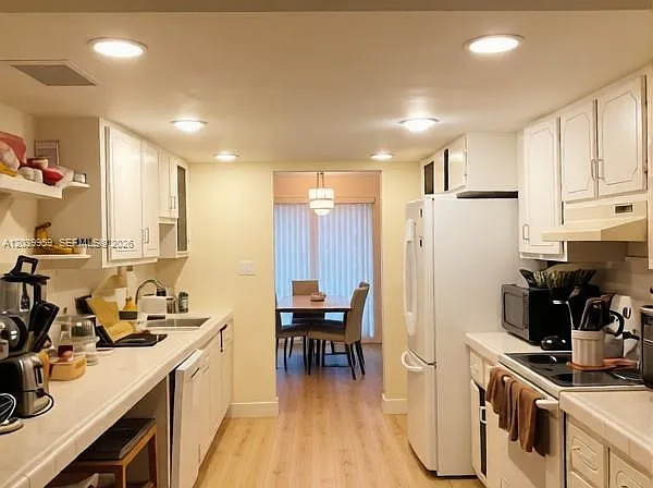 2800 S University Dr #0 — Photo 3