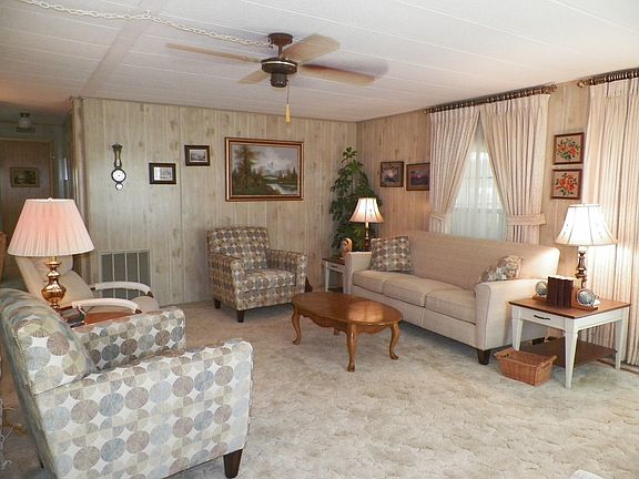 5th image of 331 Woodhill Dr N