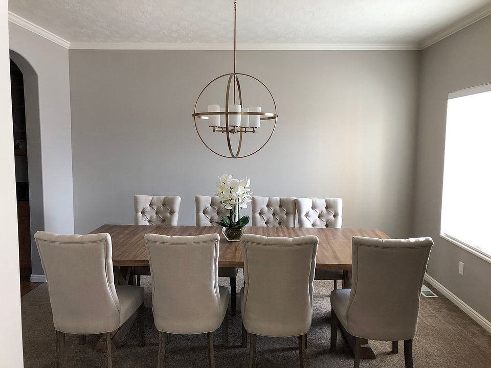 Formal dining room