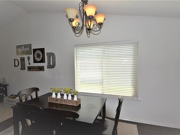 5th image of 4025 Pepperwood Dr