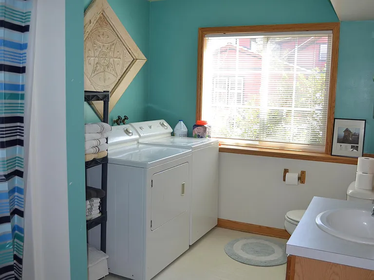 3342 N Lakeshore Dr — Photo 10