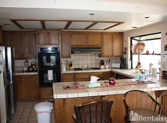 3rd image of 1065 S Lincoln Ave