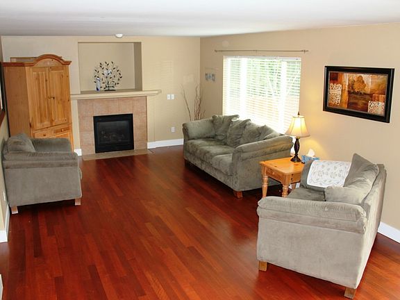 4th image of 6619 83rd Street Ct E