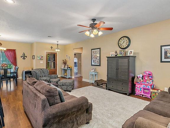 4th image of 920 Wineberry Ln
