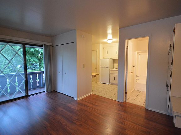 2nd image of 911 W Ardussi St APT 2