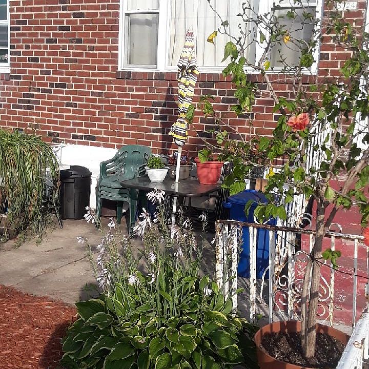 1st image of 5724 Grays Ave