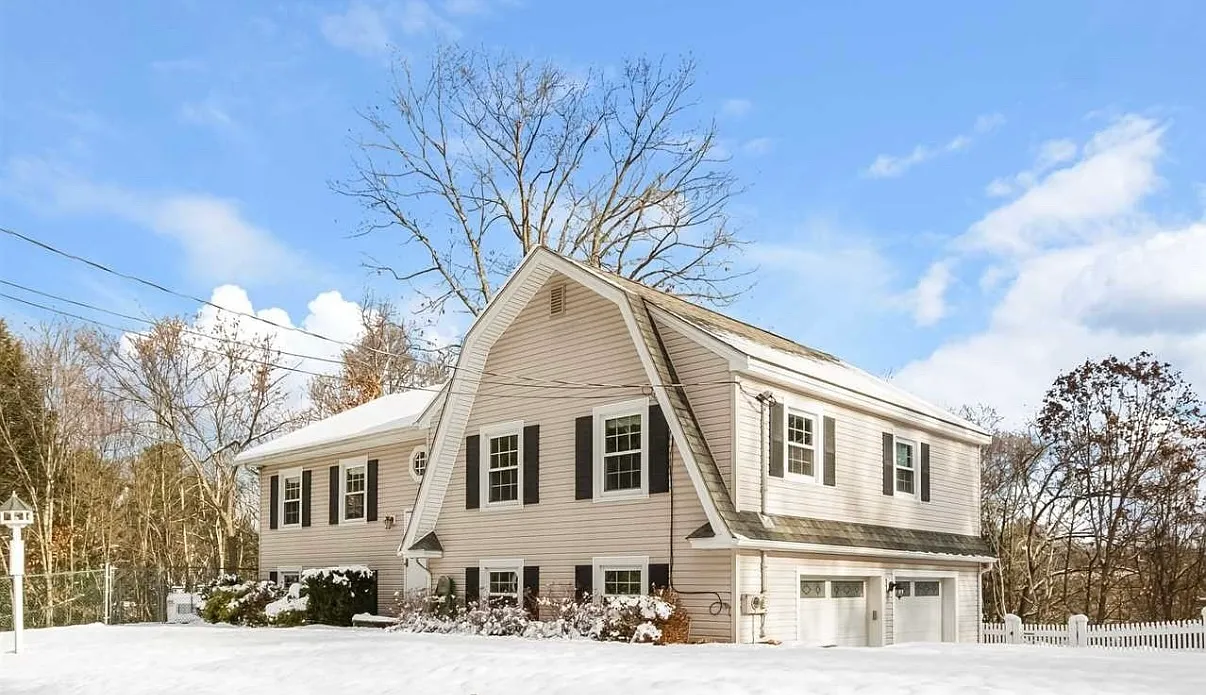 32 Enterprise Dr — Photo 2