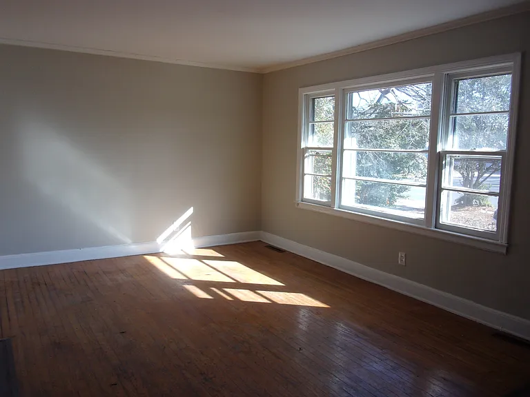 917 Cherry Rd — Photo 4