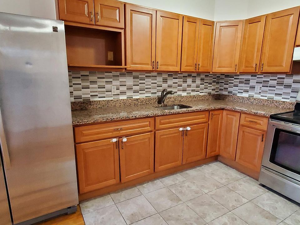 1st image of 3944 E Tremont Ave #2