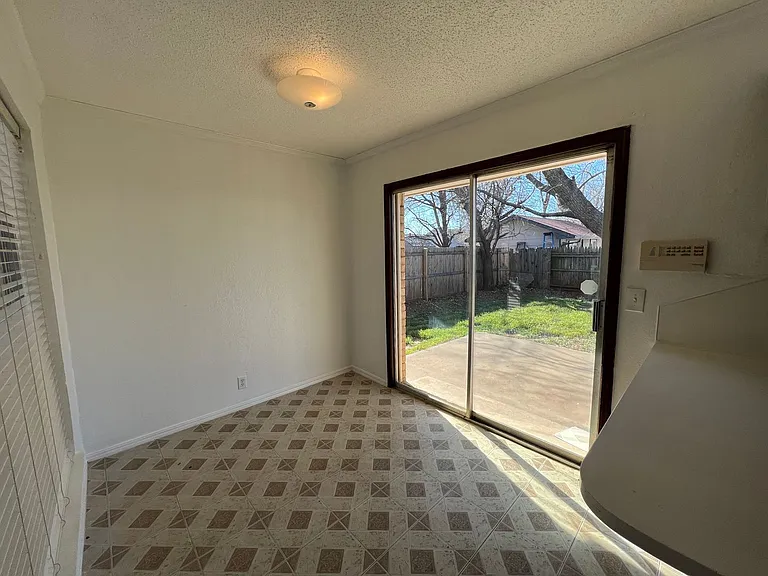 1017 S Neptune Rd — Photo 11