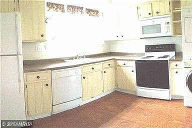 3rd image of 91A Leeds Ct