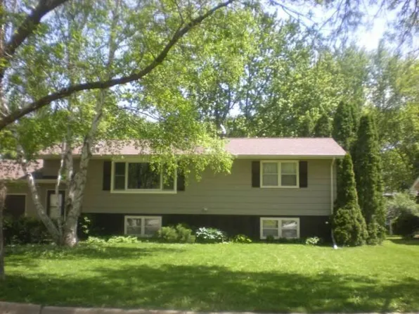 1115 Nevada St, Northfield, MN 55057