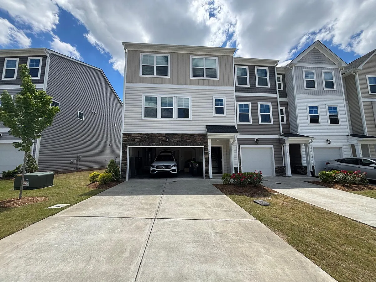 Building Photo - 1045 Shoreside Dr