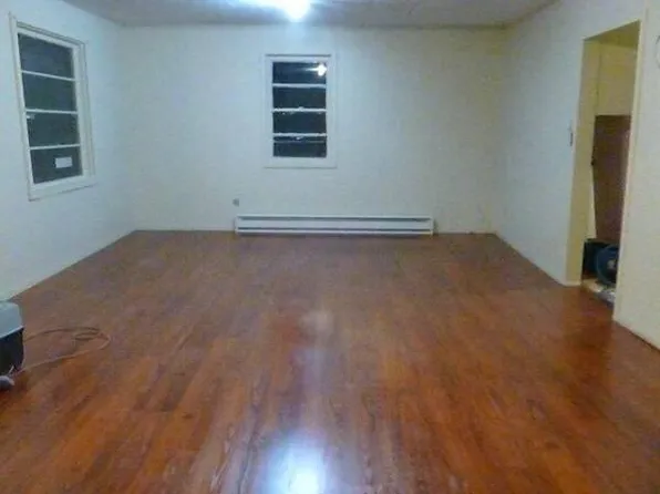 16040 SE Sherman St, Portland, OR 97233