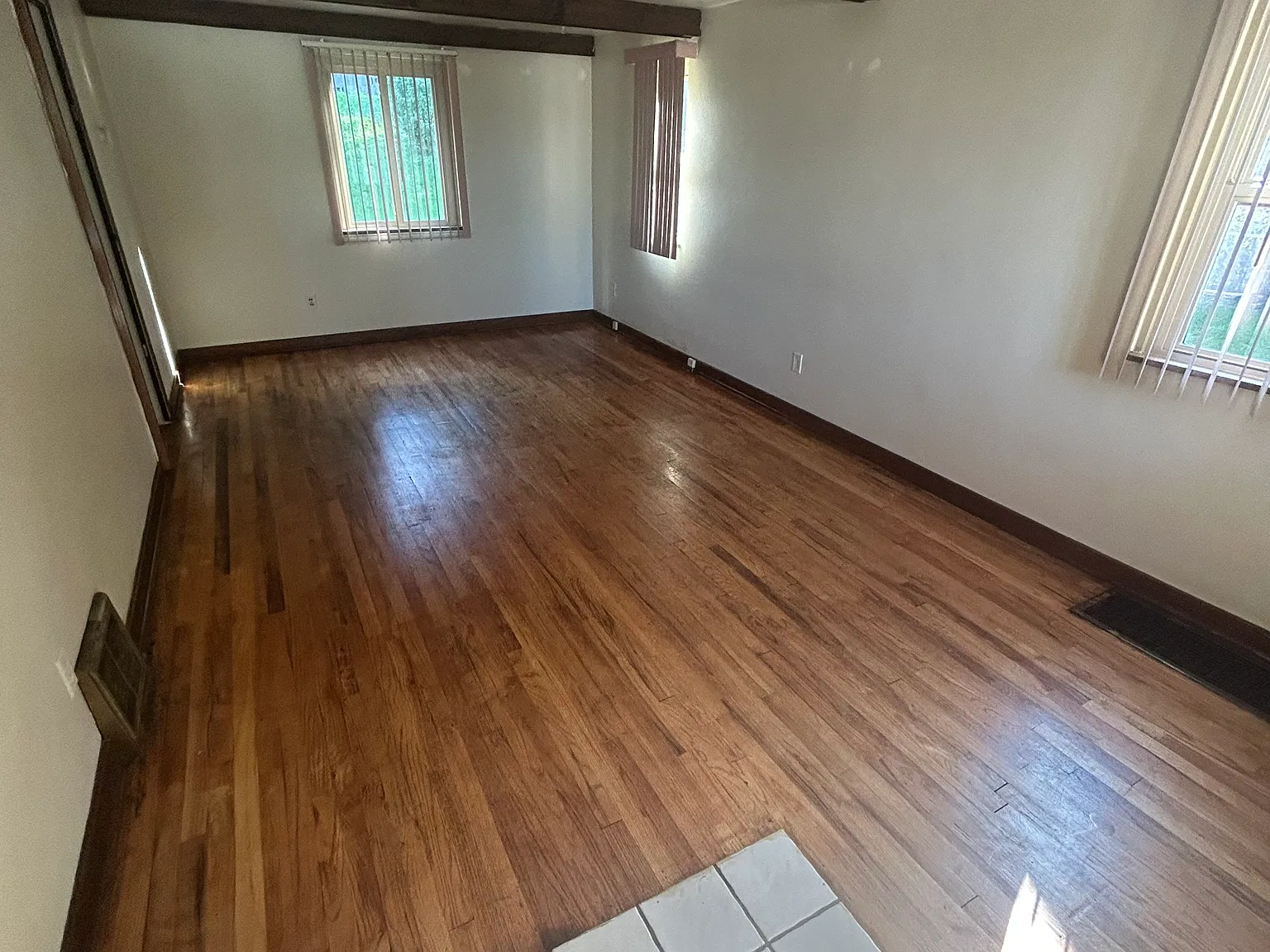 3 bed, 1100 sqft, $1,450 — Photo 3