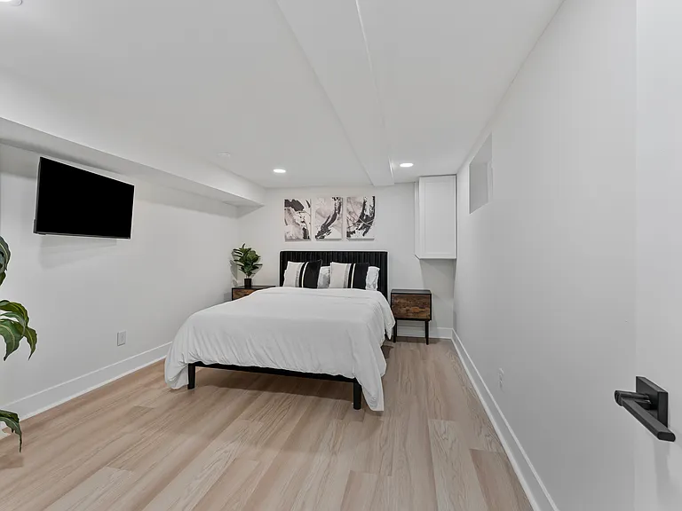 5503 Jay St NE — Photo 6