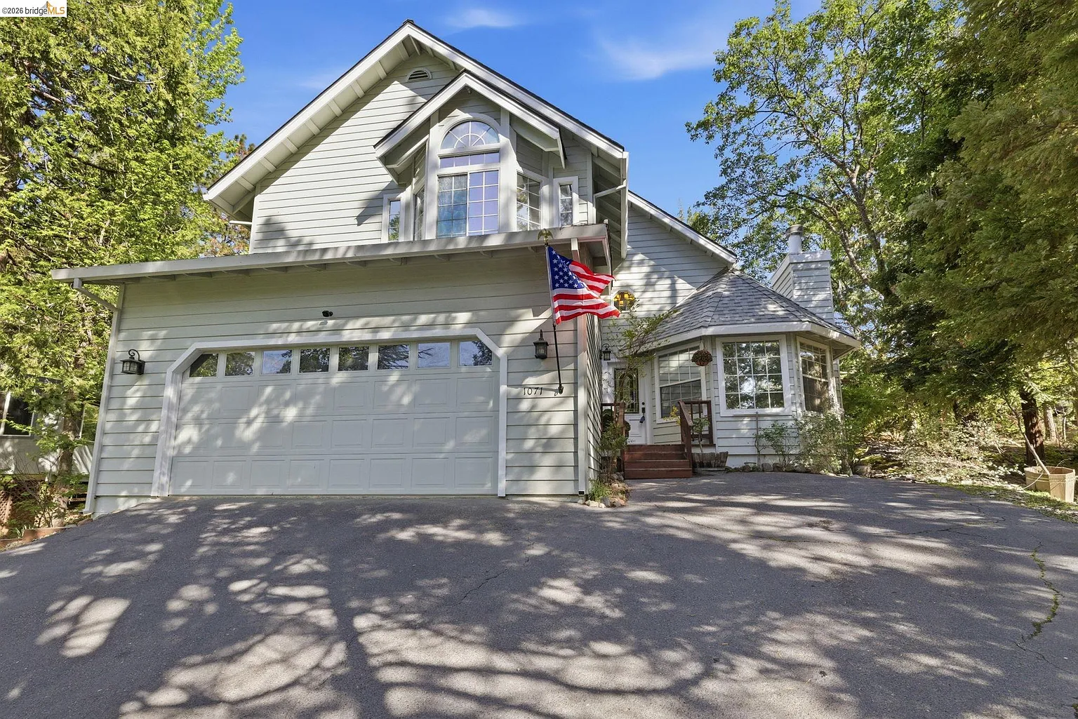1071 Dogwood Dr photo 1