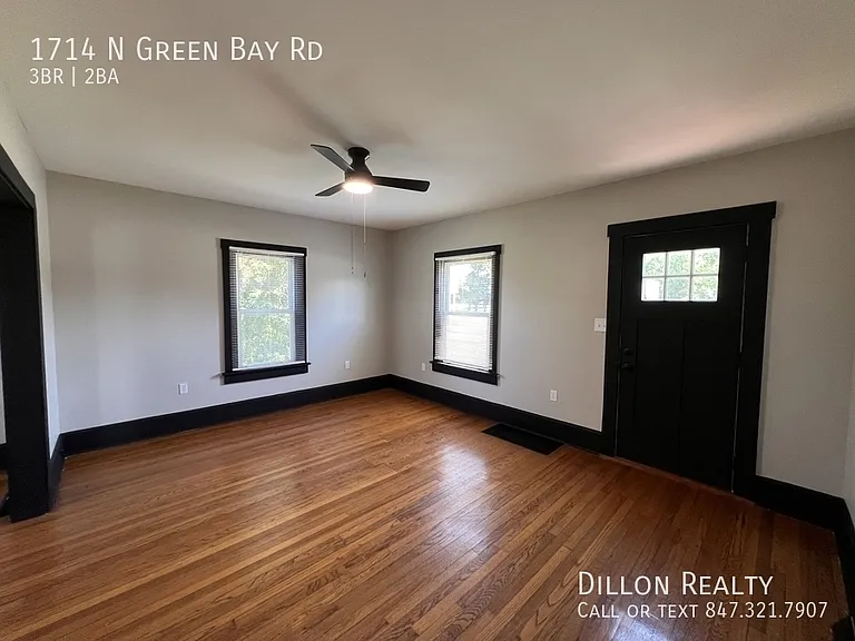 1714 N Green Bay Rd — Photo 3