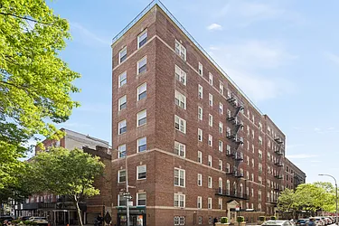 45 Pineapple Street in Brooklyn Heights
