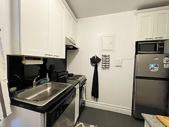 Rented by Rita S Citrin, LREB