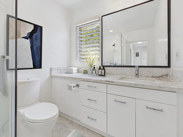 The Biarritz Apartments — Photo 10