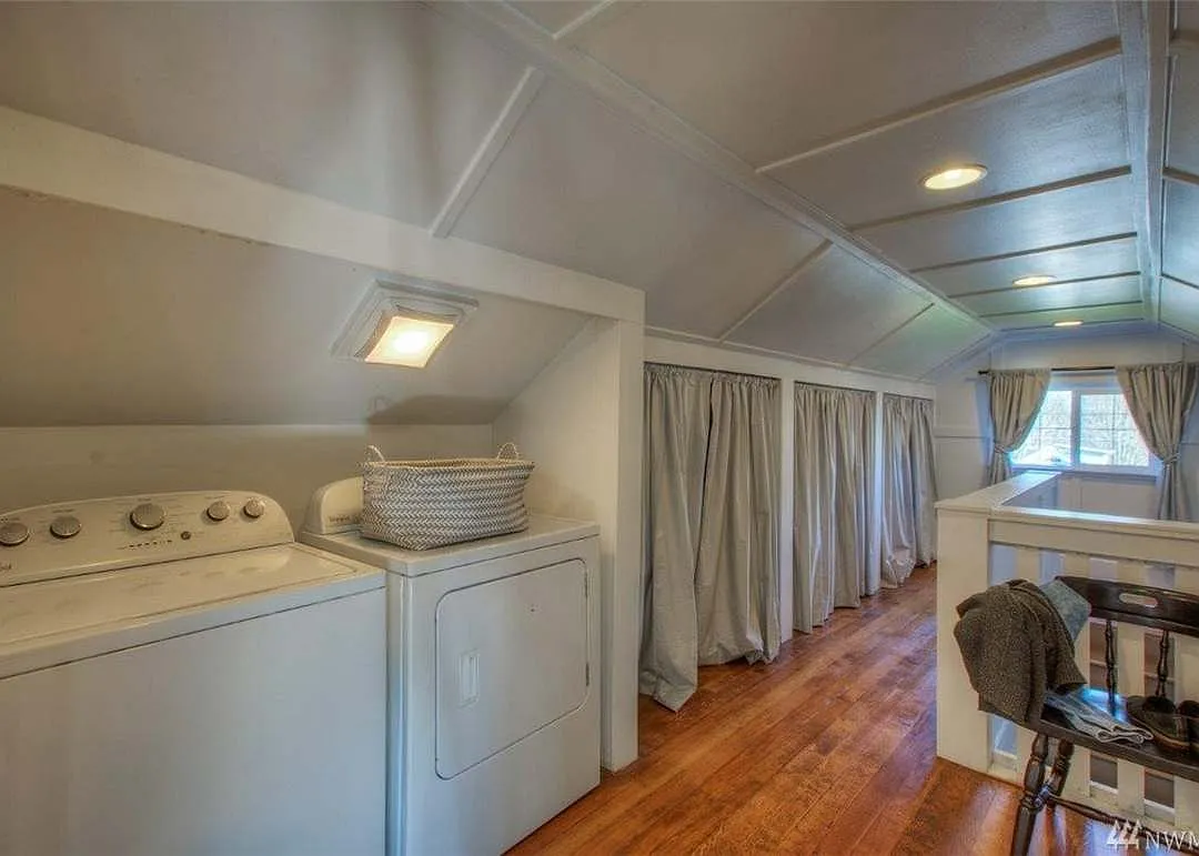 6 bed, 3775 sqft, $895 — Photo 3