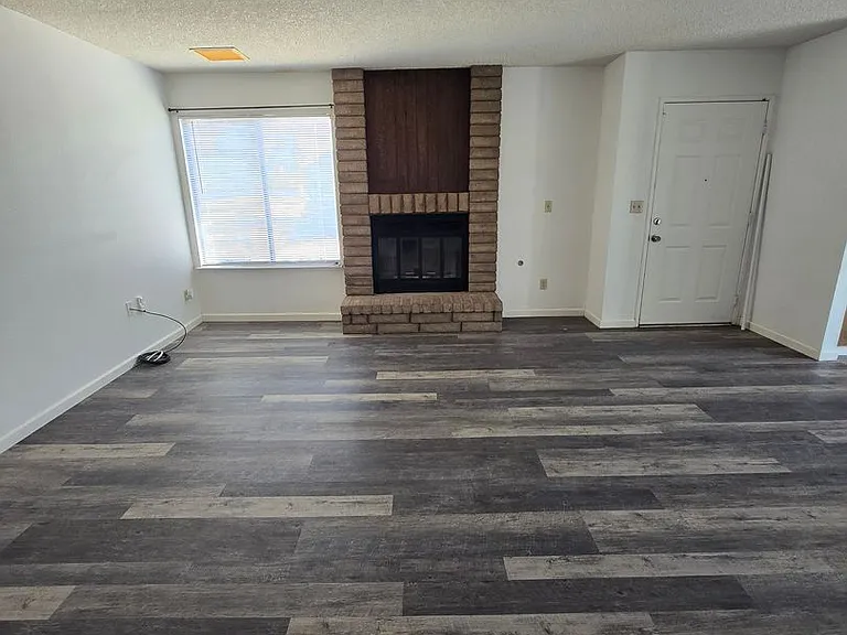 932 Kinnett Ave — Photo 2