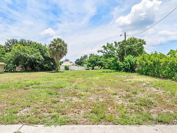 4th image of 229 SW 6th Avenue