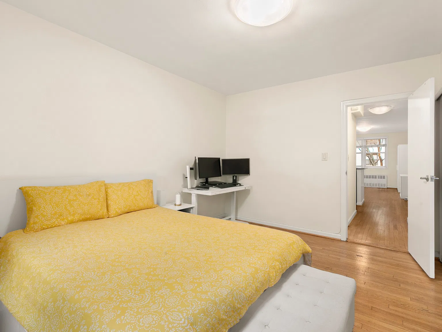 320 East 35th Street — Photo 4