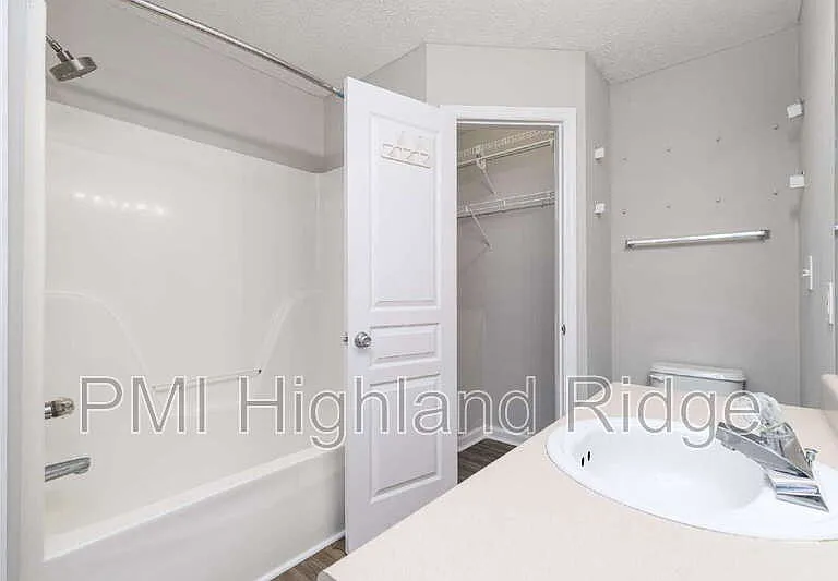 2414 Lismore Dr — Photo 12