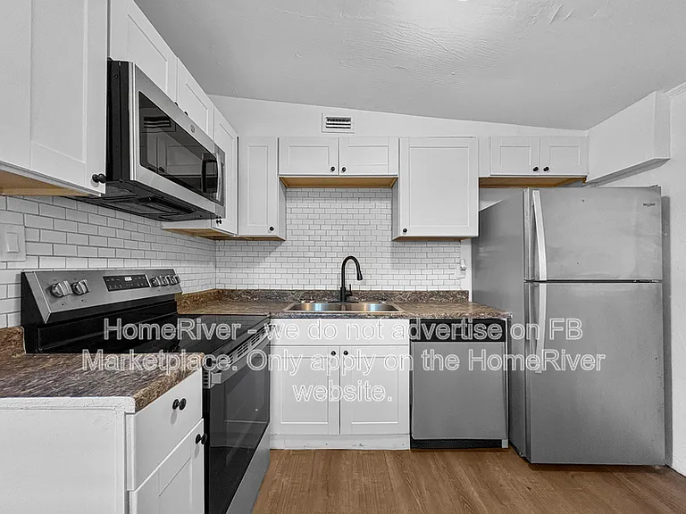 1942 Brookview Dr S — Photo 9