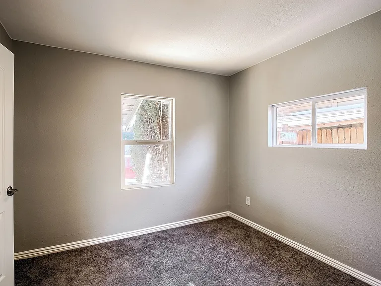 3467 W Dakota Ave — Photo 13