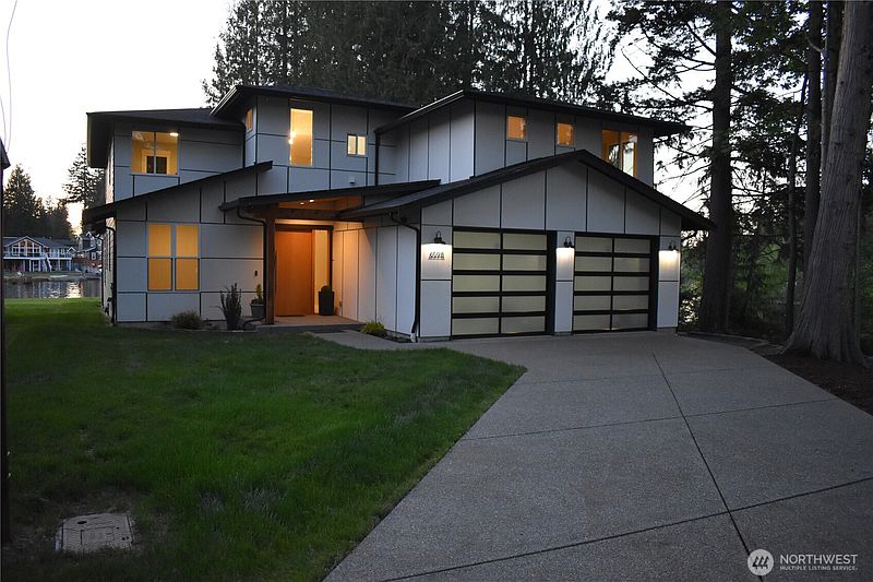 2nd image of 6598 Vandermark Road E