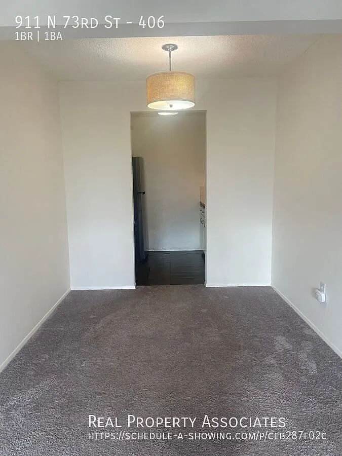 Amazing green lake location with views! — Photo 3