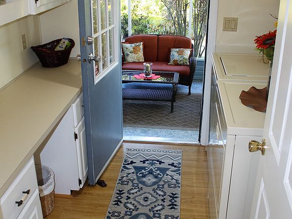 5th image of 26432 Williamsburg Dr