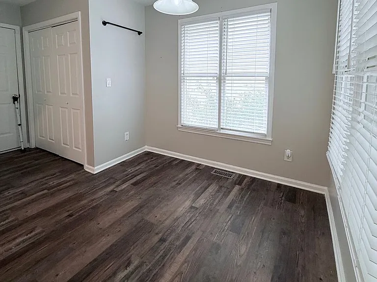31 White Oak Dr — Photo 4