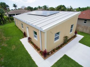 213 Benson St, Naples, FL 34113