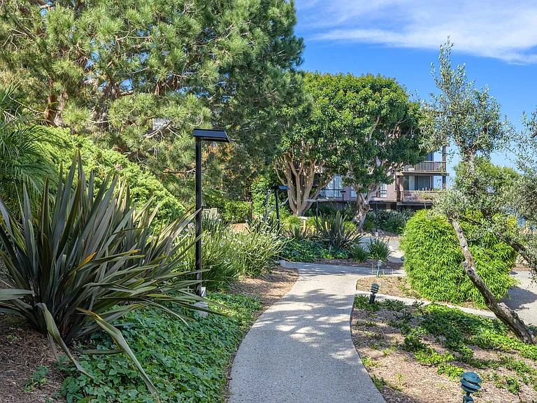 Mariners Village — Photo 21