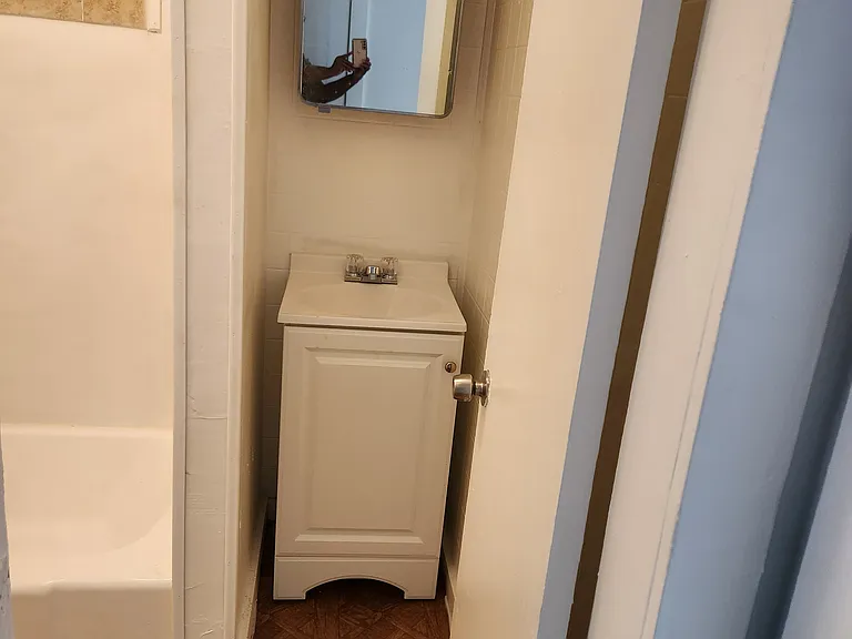 Bathroom Vanit