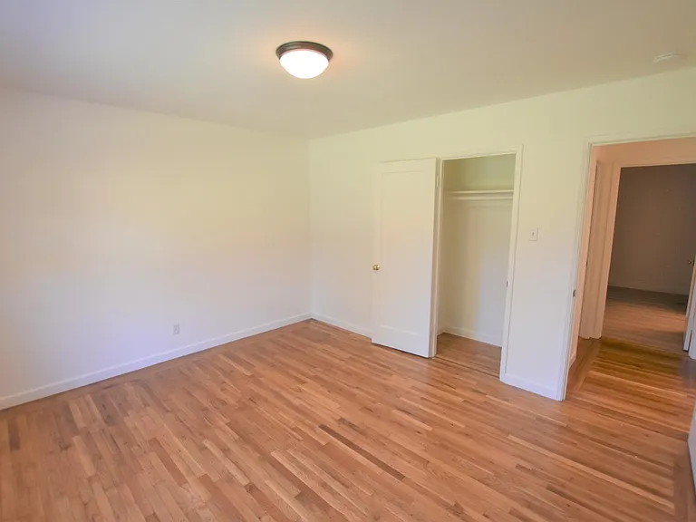 107 Dunsmuir Way — Photo 9