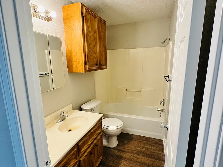 105 Greene Ln #115G — Photo 4
