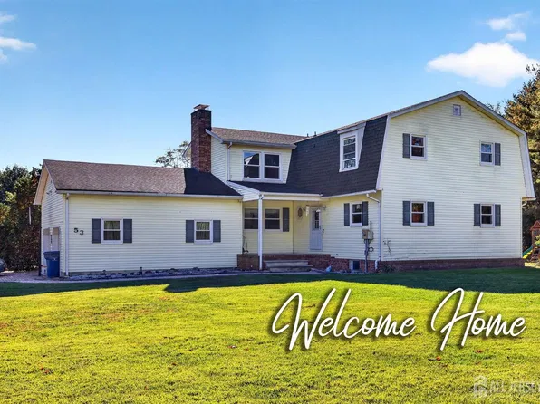 53 Hoffman Rd, Monroe Township, NJ 08831
