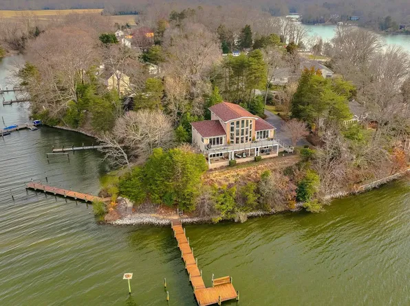 12195 Preston Dr, Lusby, MD 20657