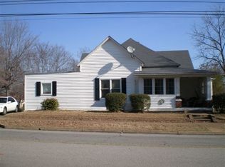 413 W College St, Dickson, TN 37055