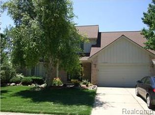 24395 Bramblewood Dr, Novi, MI 48374
