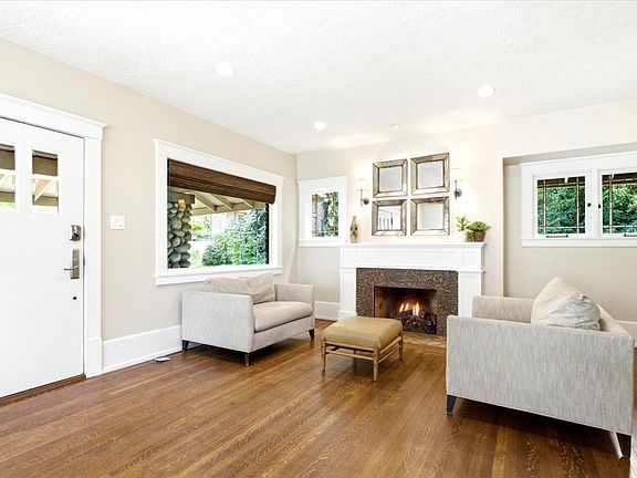 4th image of 1418 E Federal Way