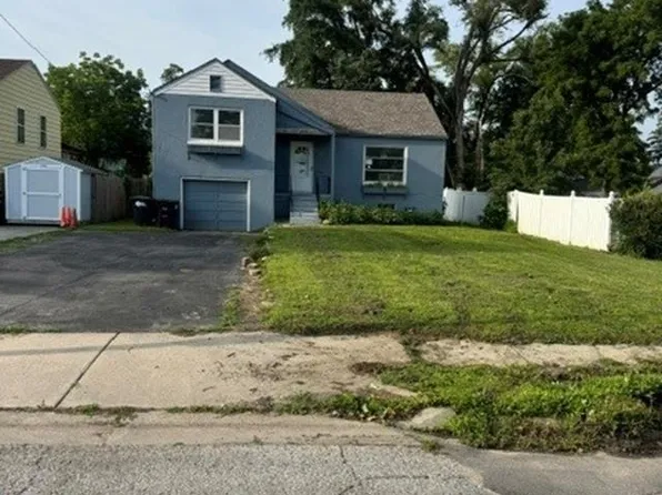2523 Sharon Dr, Omaha, NE 68112