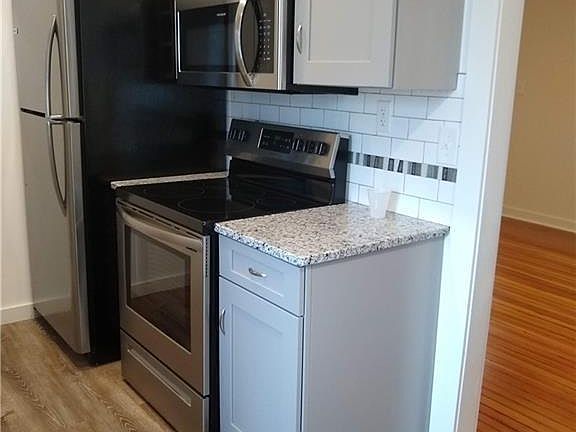 5th image of 27 Mount Vernon St #1